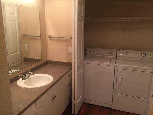 $1,899 / 2br - 1060ft2 - 🎃 Gourd-geous 2 Bed 2 Bath – ¡No te lo pierdas!63672547443457123