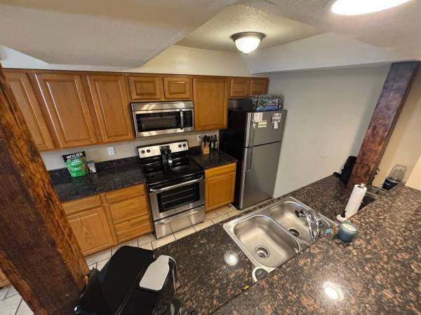 $1,375 / 2br - Two Bedroom in Downtown Columbia (Columbia)63845292857217124