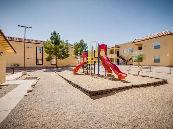 Dishwasher, Carpet, 1/bd 1/ba 1