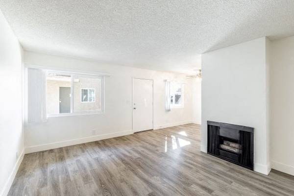 $1,675 / 1br - 725ft2 - Lancaster CA, 1BD 1BA, Alfombra (West Ave I Lancaster, CA)63840114681731122