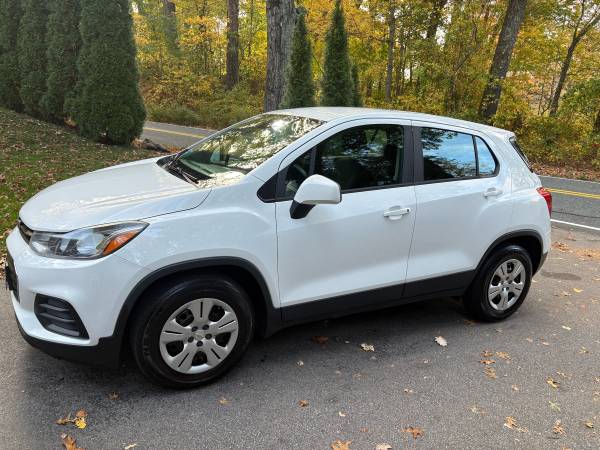 2018 Chevrolet Trax AWD. 1
