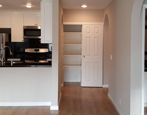 $2,950 / 1br - Visit Legoland Nearby & Assigned Covered Parking - 1Bed in Carlsbad (Carlsbad Village)64037045559810124
