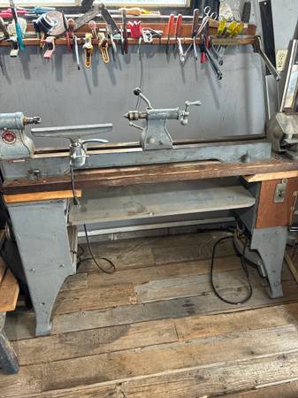 Delta wood lathe 1