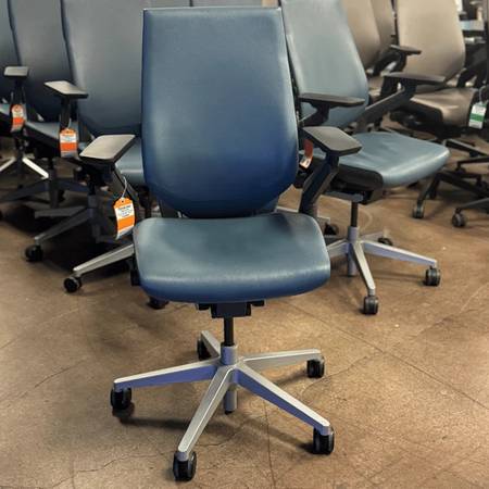 Steelcase Gesture Ergonomic Executive Office Chair with Adjustable Lum 1