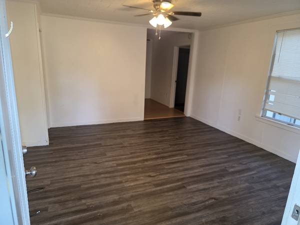 $1400.00 / 4br - 1700ft2 - 411 davis ave, sterlington 4 bed 2 bath (spare room could be used as a63813063677313121