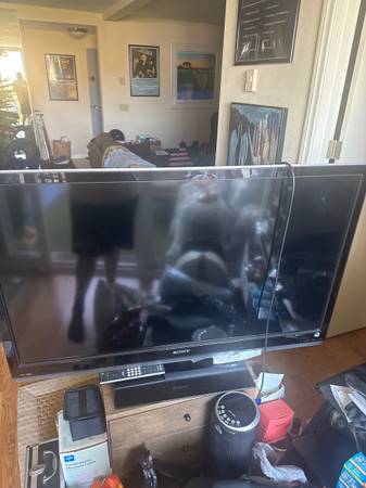 Sony Bravia 50” TV 1