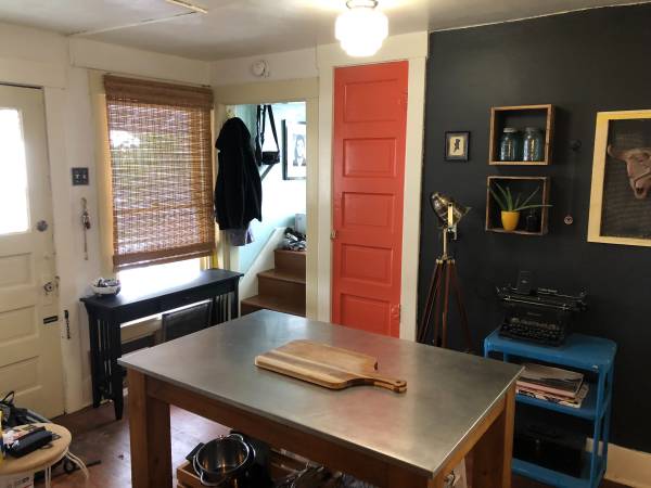 $1,700 / 1br - 800ft2 - Wallingford "Old World Charm" (Wallingford)63910195678467123