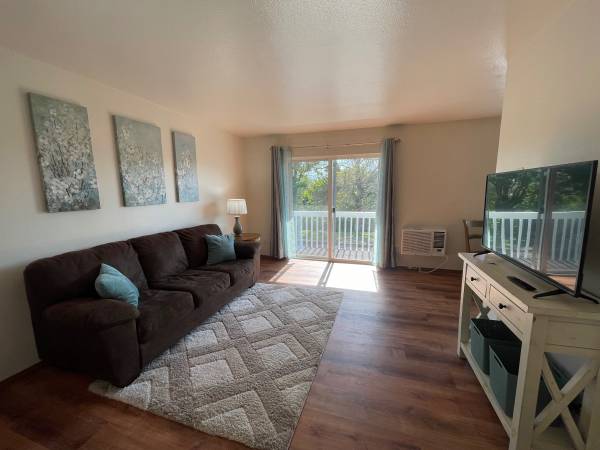 $1,500 / 1br - 550ft2 - Apartamento amueblado en Omak (Omak)63861424965763120