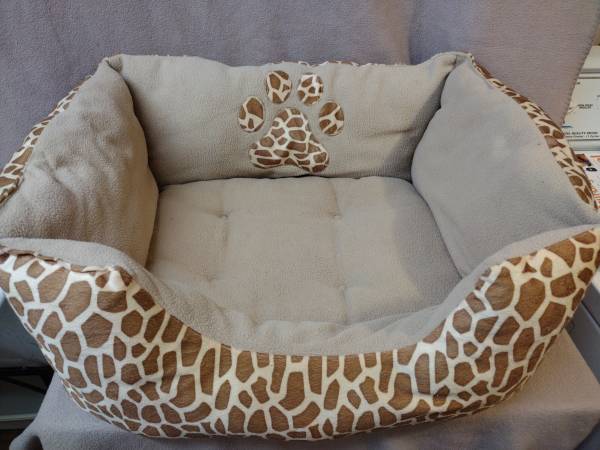 Super Fluffy Dog Bed! 1