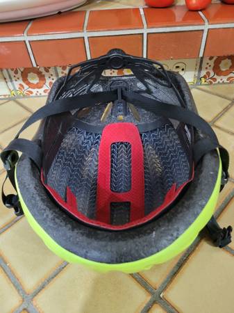 Bontrager Starvos WaveCel Bike Helmet 1