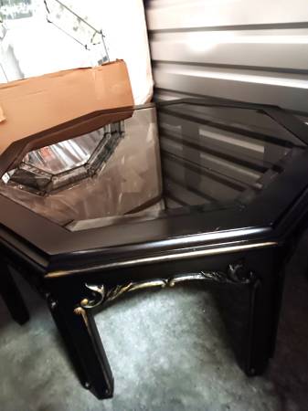 ELEGANT OCTAGON COCKTAIL TABLE 1