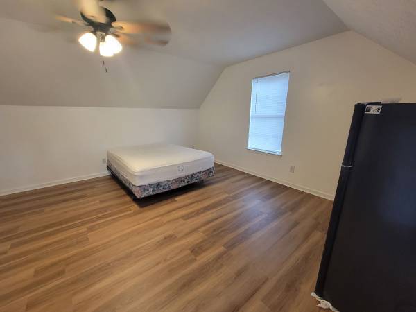 $1,050 / 1br - 450ft2 - Large furnished room for rent near coolray field (Buford)64045868887425122