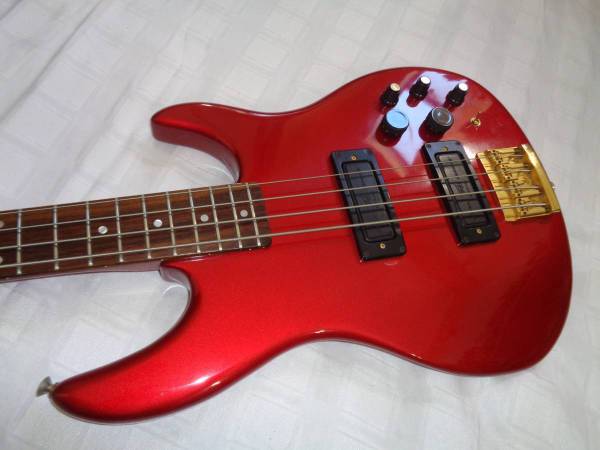 1984 PEAVEY USA 4 strings Bass dyna model W/Original hard case 1