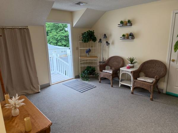 $385 ROOMS FOR RENT IN OFFICE COOPERATIVE - FREE UTILITIES (GROTON (ROUTE 1))64194825483266122