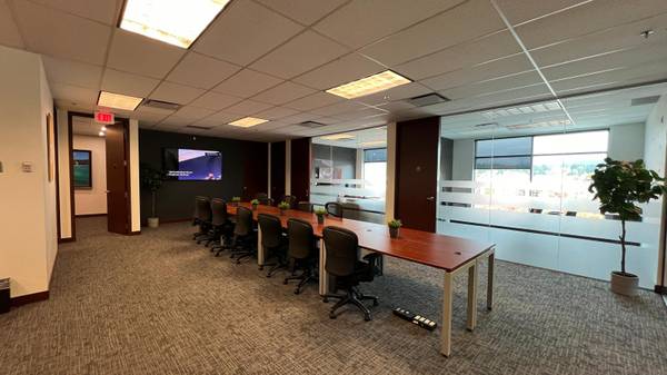 Shared Desk Space in North Shore 1