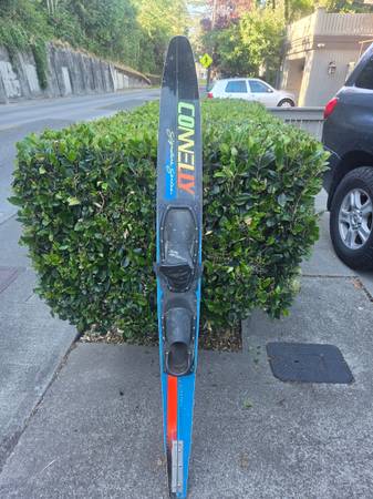 Waterski - Connelly 1