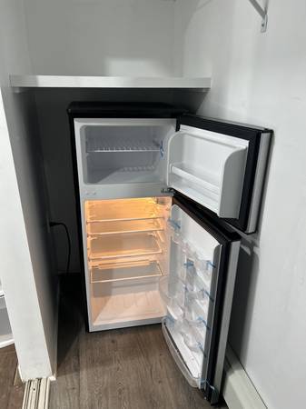 $1,400 Todo incluido habitación amueblada en línea de autobús disponible ahora (- Cerca de Burlington, Bedford, Billerica, Lexington, Woburn)63828407208833122