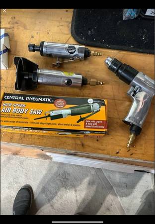 Twin tank air compressor with hoses, tools etc - $150 (Columbia)63441860231939124