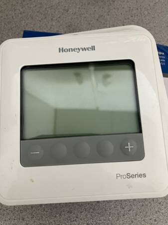 Honeywell ProSeries programmable heat & A/C thermostat 1