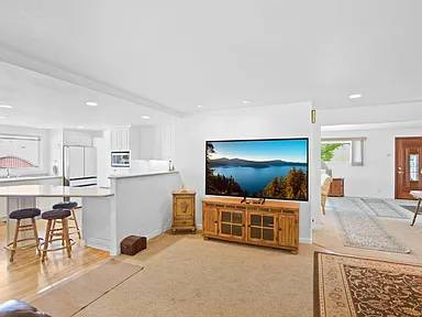 $562,000 / 3br - 2802ft2 - Welcome to This Stunning 2,802 sq. ft. Single-level Home (Grant Pass)64318775782531123