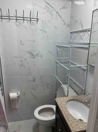 $1,300 / 1br - @ walk-in renovated 1bed/1bath Apt w/i "All Utilities/ Wi-Fi" incld.@ (New Springville, NY)64033291873793121