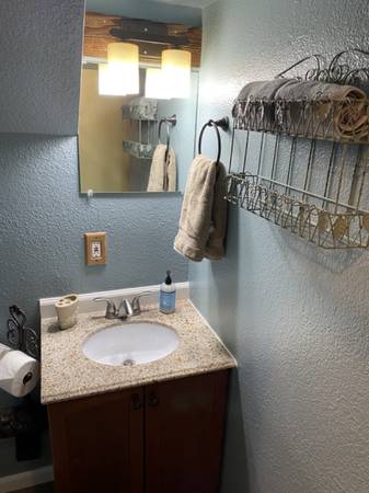 $1,499 / 1br - boutique extended stay | Apartment A (Ivywild Neighborhood)63687011743107124