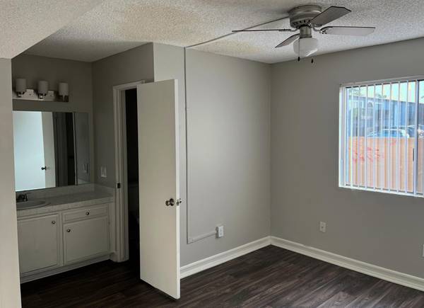 $2,050 / 1br - Easy I-8 Access, By Harry Griffen Park - 1 Bed Apt + New Updates (Peach Avenue / El Cajon)63998453617667123