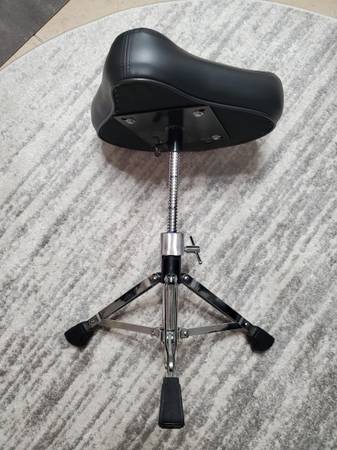 Roc N Soc Drum Throne 1