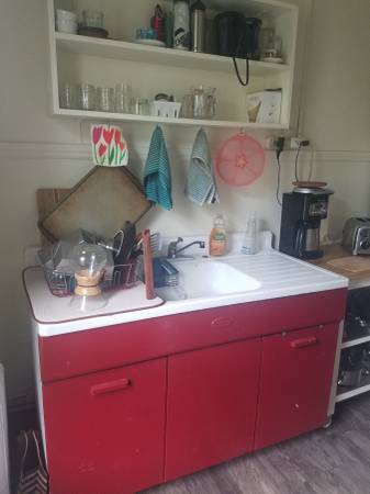$1,350 / 1br - Beautiful and Extremely Spacious 1 Bedroom | (Uptown)63990229658242123