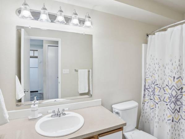 $1,550 / 1br - 3 MONTHS UTILS INCLUDED - Spacious 1 Bedroom + Fans, LED Lighting (Beaverton)64039222508929121