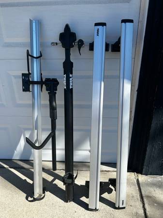 Thule aero bars with mounts and 2 bike racks 1