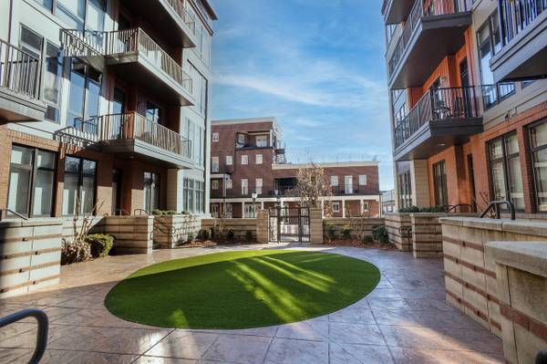 $1,200 / 1br - 930ft2 - Freshly updated first level condo (Chattanooga)63993220912514120