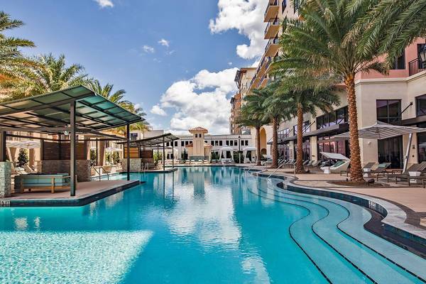$2,620 / 1br - 747ft2 - 1bd 1ba, Controlled access building with covered garage parking (Boca Raton)64001848950657122