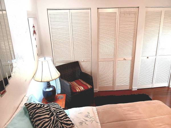 $610 / 2br - MAINTAINED HOME OFFERING PRIVATE BEDROOM AND BATH BRIGHT (Lawrenceville)63736258196481120