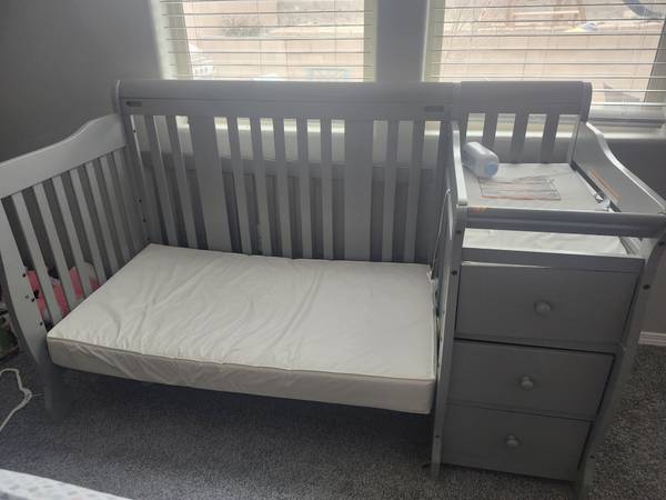 Baby crib 1