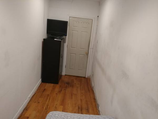 Comfy  Furnish room 225 a week 1