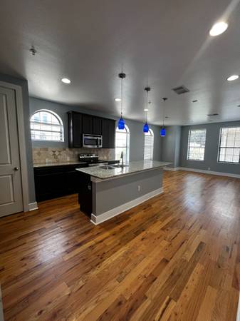 Ferrara #201-2 Bed/2 Bath 1