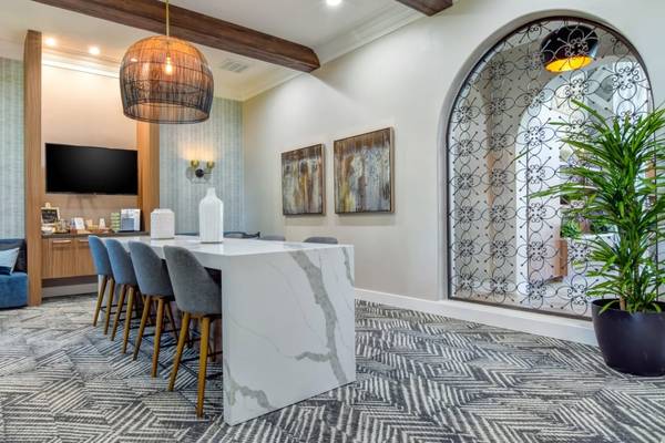 $3,242 / 2br - 1086ft2 - Vista CA, Energy Star Appliances, 2/bd 2/ba (1850 Thibodo Rd, Vista, CA)64037222308225123