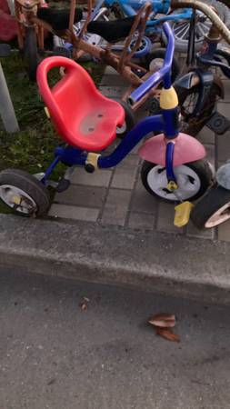 Curb alert 851 Central Ave 1