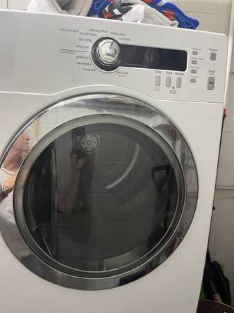 stackable, electric apartment sized washer and dryer 1