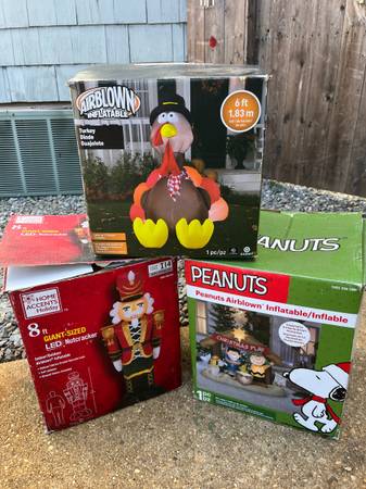 Holiday inflatables Christmas Thanksgiving/Christmas! 1