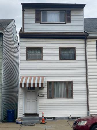 1713 Mary st 3 bdrm  house 1