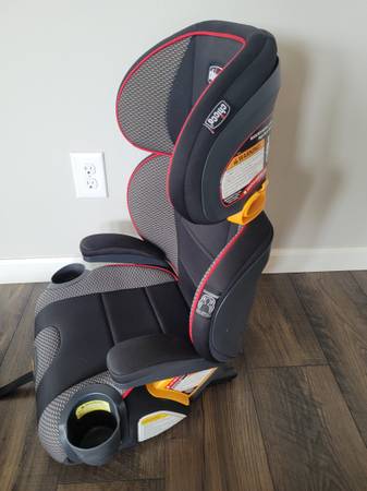 Chicco KidCit Booster Seat - Excellent Condition - $50 (Federal Way)63471357994497123