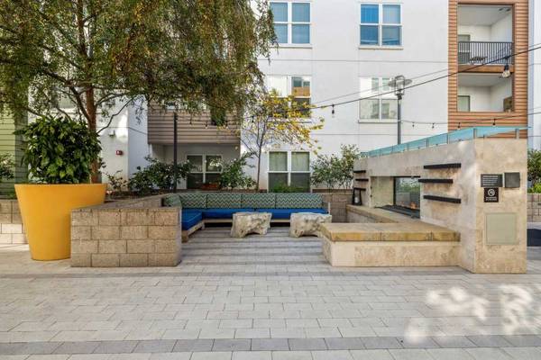 $5,165 / 2br - 2/bd 2/ba, Green-Friendly Community, Reliable Cell Reception (mountain view)63667889014145120