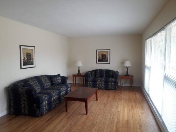 $250 / 1br - Looking For Mature roommate:Senior Retirees, & SSI Welcomed (Stone Mountain)63921560300418121