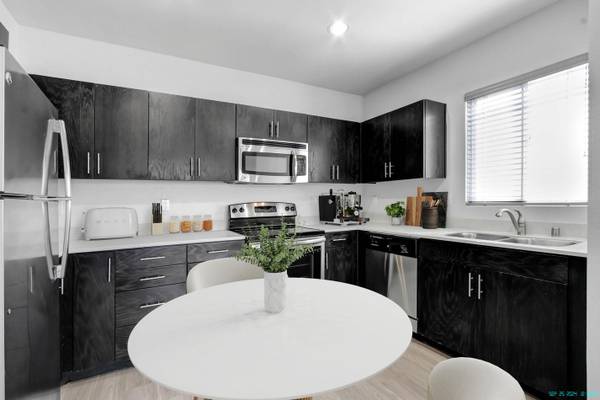 $2,425 / 1br - 603ft2 - Charming 1 Bedroom 1 Bath in Ventura, Pet-Friendly, Central A/C (Ventura)63668271076867124