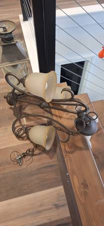 Chandelier 1