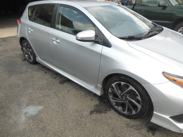 2016 toyota scion im  hatchback - $10,500 (hartford ct)63487455717633123