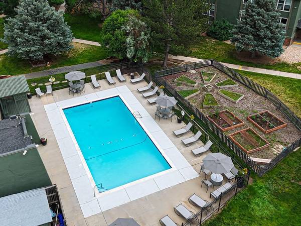 Cable Ready, Carpeted, Separate Dining Area 1