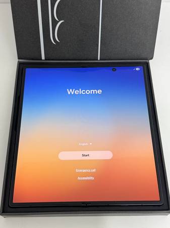 Like New T-Mobile Black Samsung Galaxy ZFold7 5G 256GB AI Smartphone 1